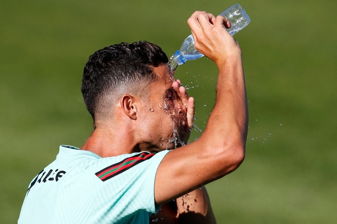 To počne Cristiano Ronaldo, da tudi pri 36 letih ostaja na vrhuncu telesne pripravljenosti