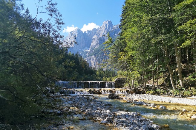Lep, nezahteven izlet za vse pohodnike: Koča v Krnici