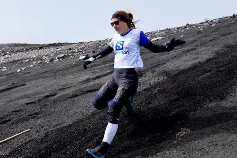 Ana Čufer po Triglavu postavila še svetovni rekord v spustu z aktivnega vulkana Etna! (foto: facebook Ana čufer)