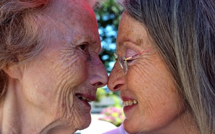 EMA že pregleduje zdravilo za Alzheimerjevo bolezen: število bolnikov, predvsem žensk, strmo narašča!