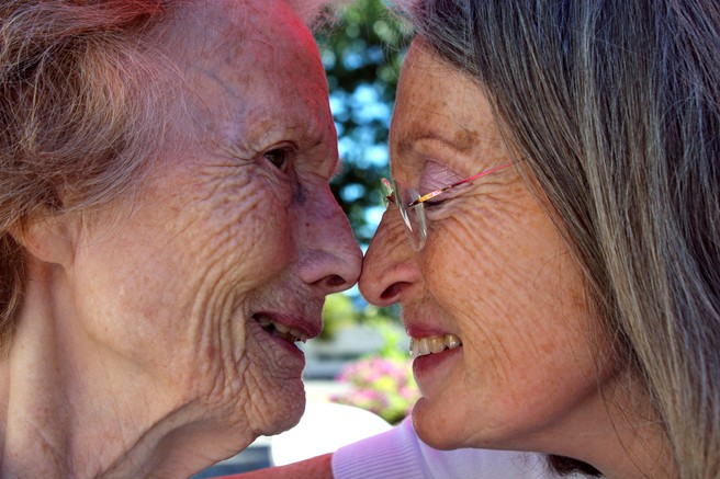 EMA že pregleduje zdravilo za Alzheimerjevo bolezen: število bolnikov, predvsem žensk, strmo narašča!
