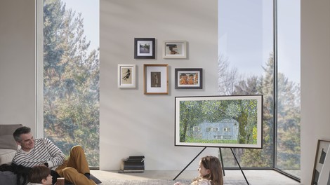 Vrhunska tehnologija in očarljiv dizajn: Spoznajte trojico veličastnih – Samsung The Frame, The Sero in The Serif