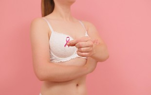 Rožnati oktober 2021: Leta 2018 je za rakom dojk umrlo 473 žensk in 5 moških