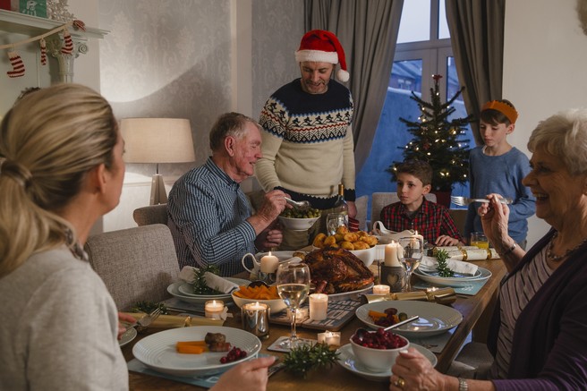 Kako se spopasti s pogostimi sprožilci v decembru, ki prinesejo še več stresa?