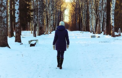 Kaj se zgodi s telesom na mrzlem zimskem sprehodu?