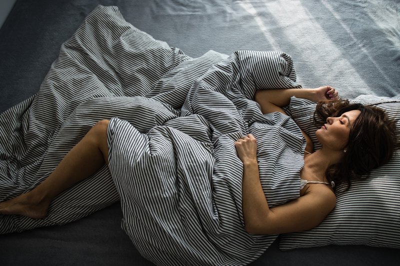 Kaj se zgodi, če posteljnine ne menjate redno (foto: Profimedia)