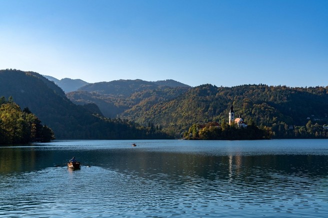 "Osupljivo lepa" Slovenija med TOP 5 destinacijami na svetu za 2022!
