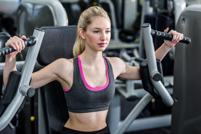 Preizkusite fitnes, kjer se počutiš kot doma (pozabite na prenatrpane dvorane in obsojajoče poglede)