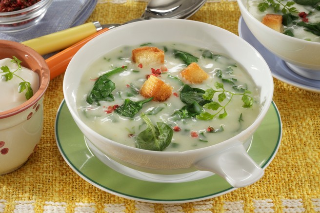 RECEPT: zelenjavna kremna juha s tortelini