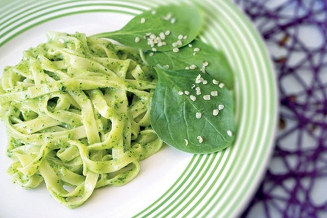 Tako pripravite najboljši pesto iz brokolija in orehov (recept)