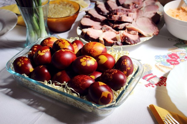 Koliko časa so pirhi še užitni po veliki noči? (+ nasvet za dobro trdo kuhano  jajce)