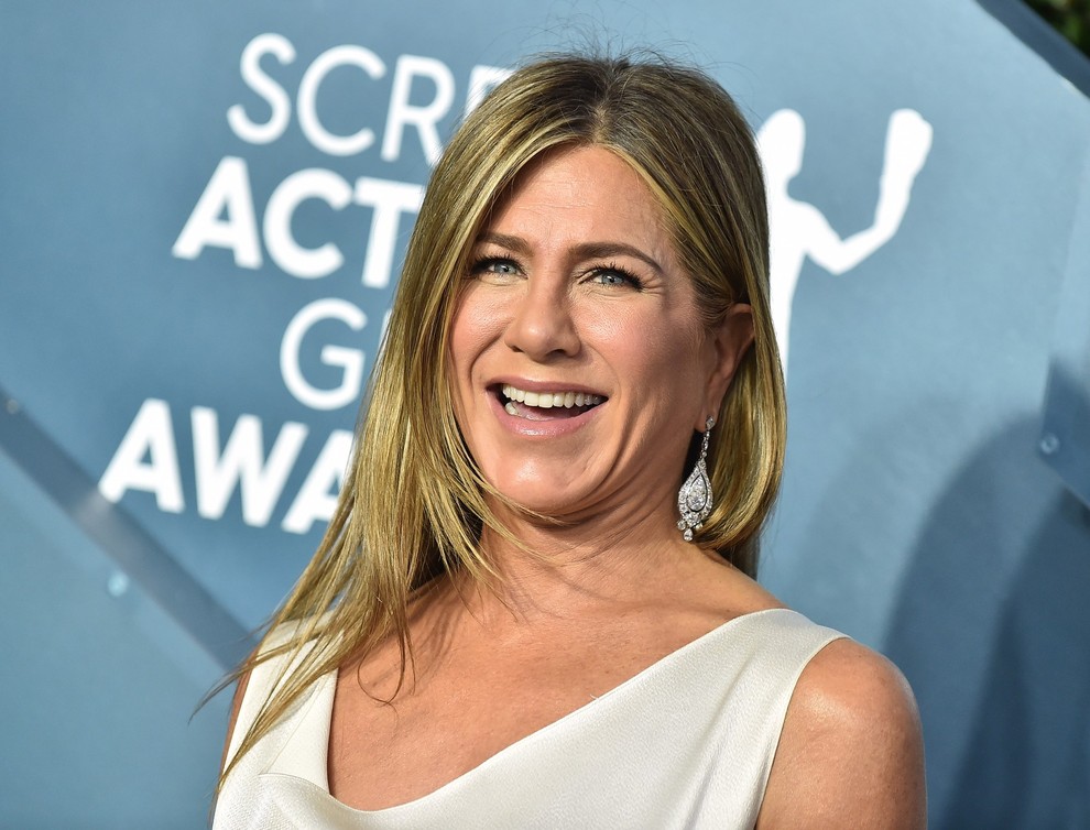 Jennifer Aniston Tudi igralka iz kultne serije "Prijatelji" izgleda odlično. Zaupala je, da skrbi za redno gibanje, prav tako pa …