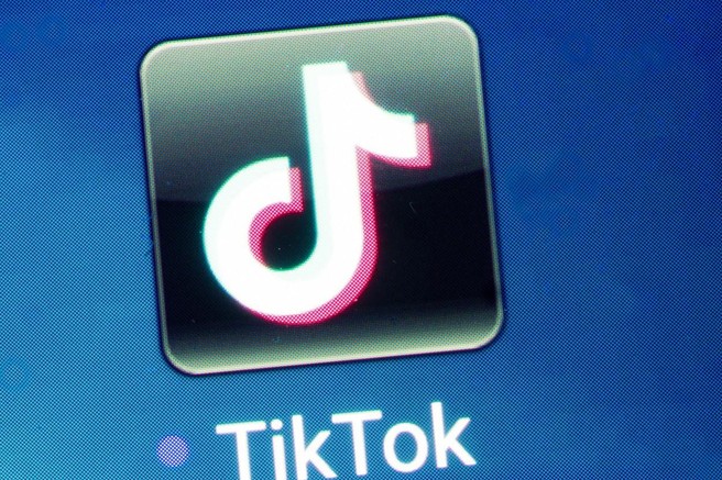 Zaskrbljujoče: mladostniki uporabljajo TikTok za samodiagnozo mentalnih bolezni in stanj (video)