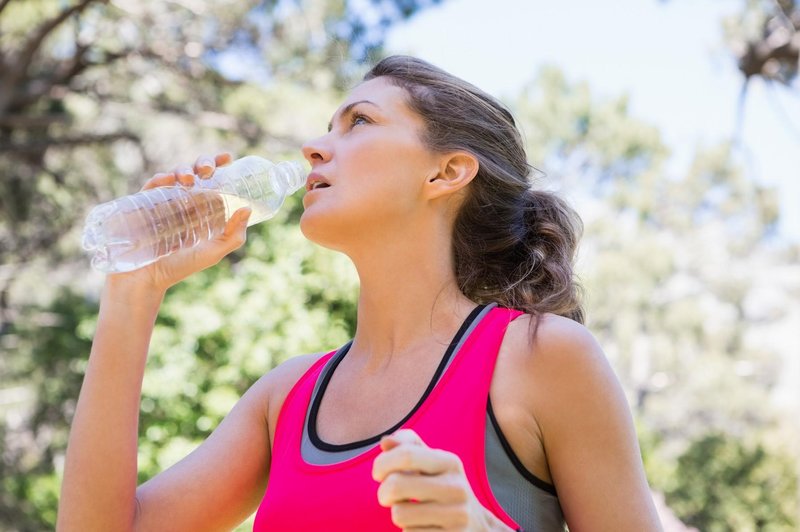 Kako pitje vode pomaga pri hujšanju? (foto: Profimedia)