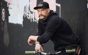 Še en slovenski ekstremni kolesar, ki se požvižga na zavore