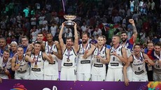 Niste dobili vstopnic za košarkarsko tekmo leta, ko se bodo Slovenci pomerili s Hrvati? To je najbolj vroča lokacija za ogled tekme!