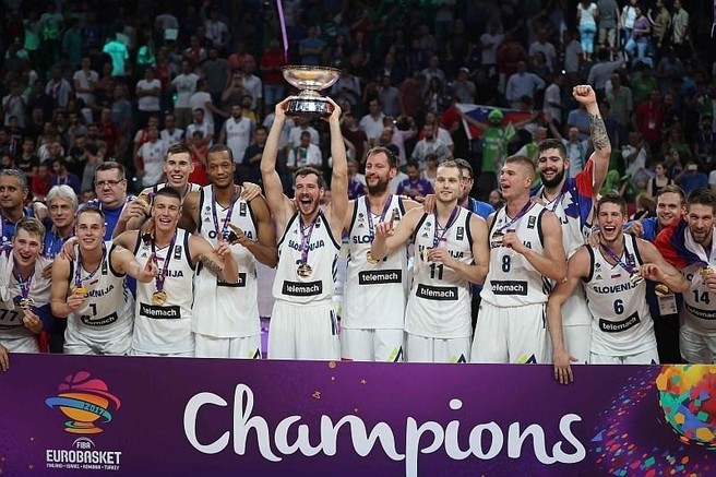 Niste dobili vstopnic za košarkarsko tekmo leta, ko se bodo Slovenci pomerili s Hrvati? To je najbolj vroča lokacija za ogled tekme!
