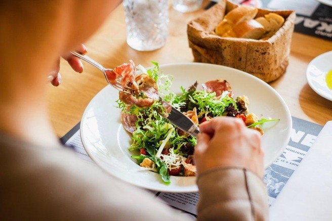 Priljubljena dieta na ocenjevanju: Montignacova dieta "jem, torej hujšam"