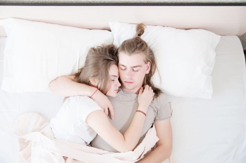 Tudi srečni pari spijo narazen - in tukaj so razlogi, zakaj (foto: Profimedia)
