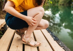 Zakaj komarji nekatere ljudi pikajo pogosteje kot druge? To je pravi razlog