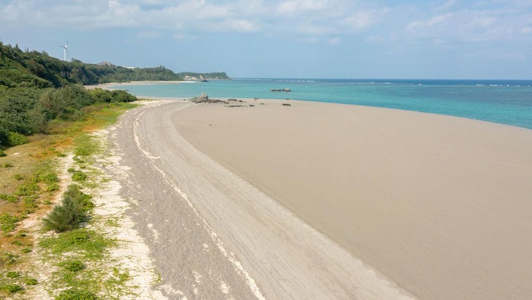 Zakaj je ta idilična peščena plaža vedno prazna? (VIDEO) (foto: Profimedia)