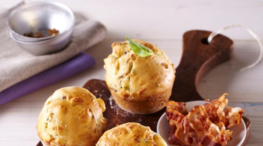 RECEPT: kako pripraviti slane mafine s šparglji in slanino? (foto: Profimedia)