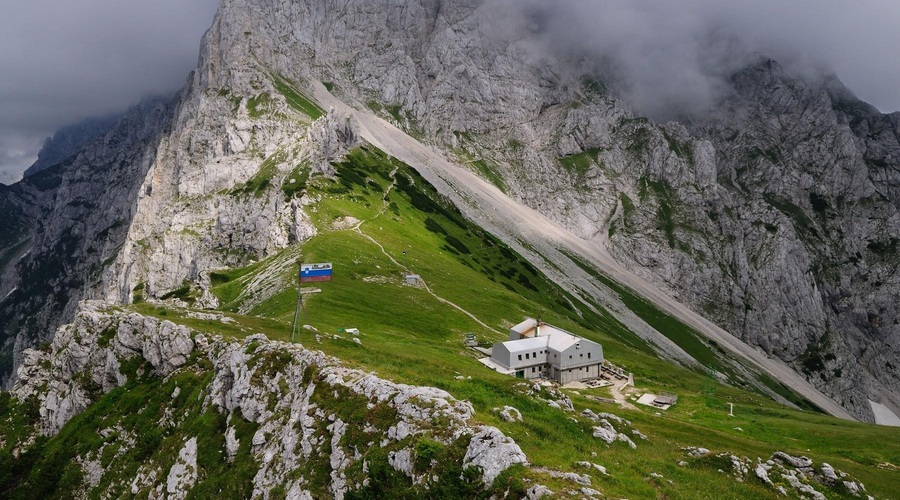 Pomembno! Če se te dni odpravljate v gore – trenutno veljajo posebni ukrepi (foto: Profimedia)