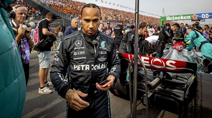 Formula 1: Lewis Hamilton se je po radiu znesel nad svojo ekipo! Poslušajte, kaj jim je rekel ("Za dirkača smo smetnjak," pravi šef Mercedesa) (foto: profimedia)