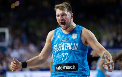 Oboževalci trepetajo zaradi Dončićevega zvitega gležnja, bo košarkarski as še lahko zaigral na EuroBasketu?