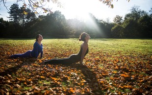 To so 4 skrite koristi joge na zdravje, zaradi katerih jo boste (končno!) hoteli preizkusiti
