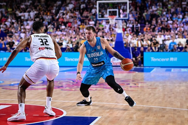 Luka Dončić razkril, s kakšnimi bolečinami je igral na zadnji tekmi (spet so posredovali zdravniki!)