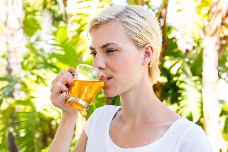 Najboljši zeliščni čaji za izgubo odvečne maščobe: Privoščite si vročo skodelico čaja in dvignite svoje razpoloženje (foto: Profimedia)