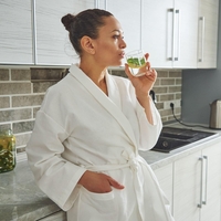 Jutranji napitek, ki krepi imunski sistem: pijte ga vsak dan na tešče in prebudite svoje telo