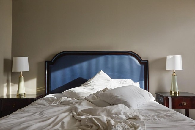 Uslužbenka hotela razkrila umazane skrivnosti: "V hotelu NIKOLI ne hodite bosi!" (in druge gnusne stvari v vaši hotelski sobi)