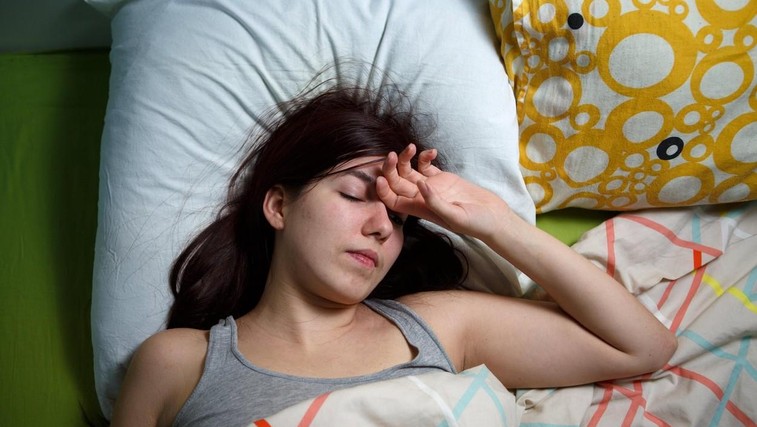 Vadba za lene dni: naredite jo kar v postelji ali na kavču (foto: Profimedia)