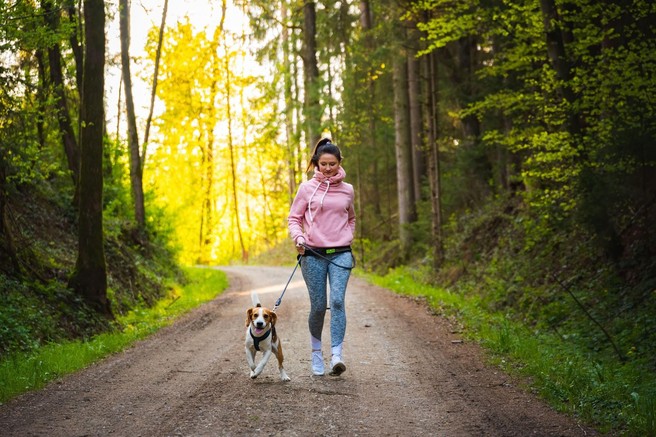 Nimate časa za vadbo? Preizkusite TE preproste načine, da se boste več gibali in (p)ostali fit