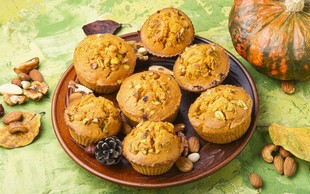 RECEPT: Slani muffini z bučo in feta sirom