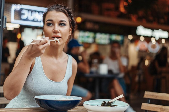 Kaj se zgodi z vašim telesom, če pojeste riž, ki mu je potekel rok