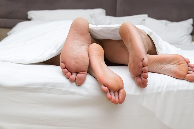 Kaj narediti, če vas otrok zaloti med spolnim odnosom?