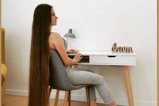 Tako izgleda resnična Zlatolaska: njene več kot 180 cm dolge lase bo morala ostriči!