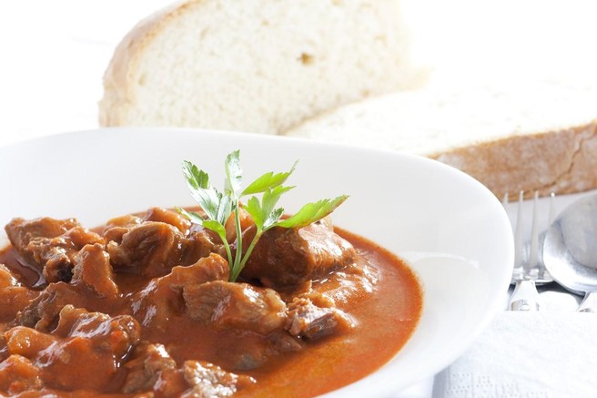 RECEPT: Kako pripraviti pravi pomurski bograč?