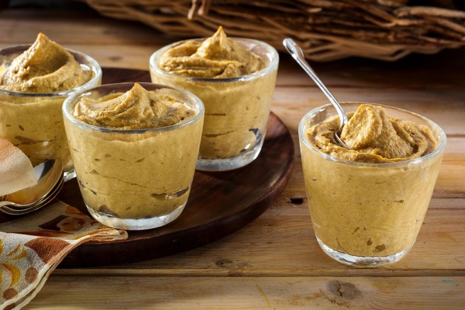 Božanska jesenska sladica: Pripravite mousse iz buče s kokosovo smetano (brez sladkorja)