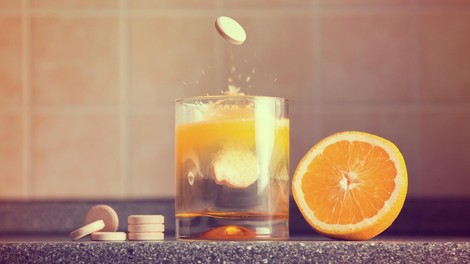 Se tudi vi ob prvih znakih prehlada založite z vitaminom C? Potem morate vedeti TO!
