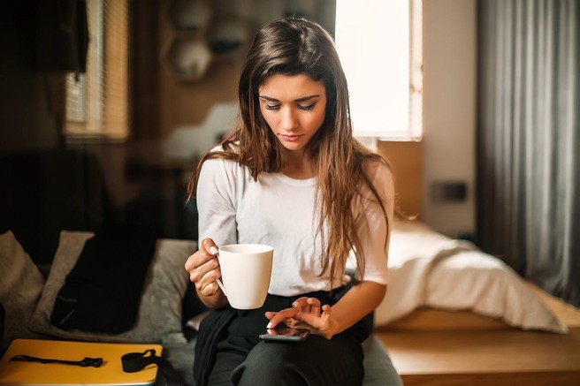Ta napitek bi morali piti celo zimo: za več energije, zdravo srce, proti napihnjenosti ...(recept)