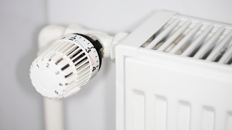 Prihranite energijo: TAKO boste dosegli, da vaši radiatorji grejejo bolj učinkovito