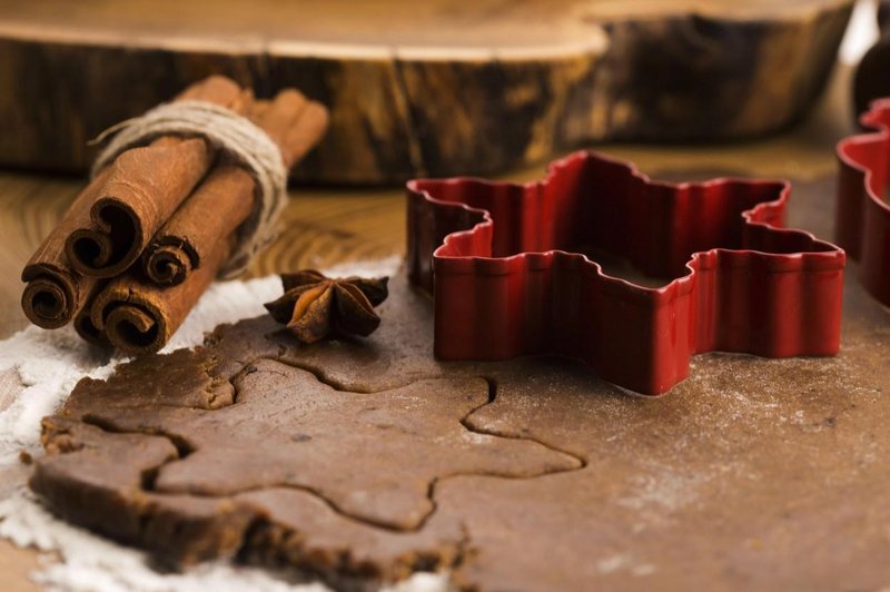 Vam že dišijo božične slaščice? Tu so 3 čokoladne sladice v bolj zdravi različici (a nič manj slastne!) (foto: profimedia)