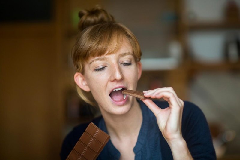 Kaj se zgodi v telesu, če vsak dan jeste čokolado? (foto: profimedia)