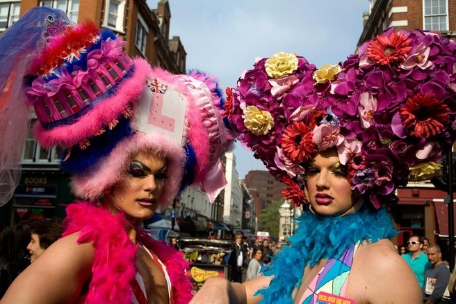 "Pri 13. letih sem postala drag queen - tako sta se odzvali moja mama in babica"