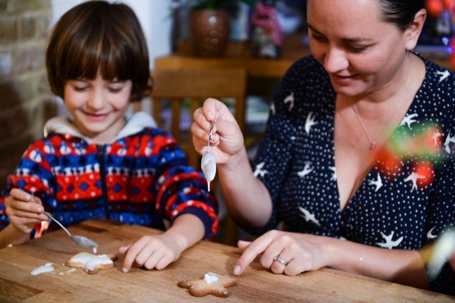 To je 5 najbolj priljubljenih tradicij, ki jih radi izvajamo za božič (+ kateri vonj nas spomni na božič?)