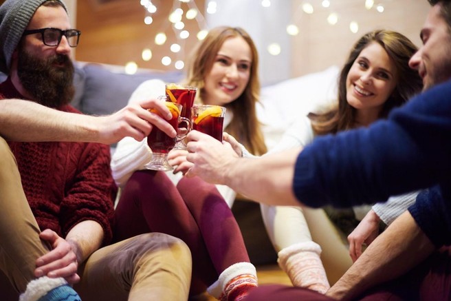 Kaj odgovoriti na nadležno vprašanje na božični zabavi: "Zakaj ne piješ alkohola?"